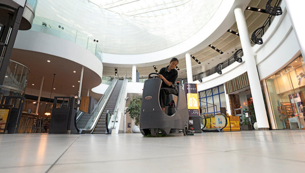 Numatic CRL8072 NX1K RIDE ON SCRUBBER DRYER